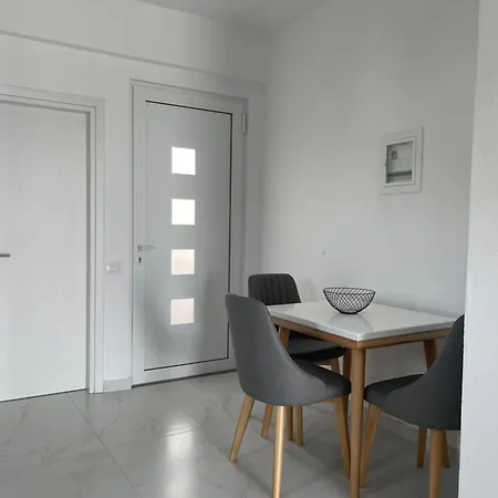 White House Dami Apartament *