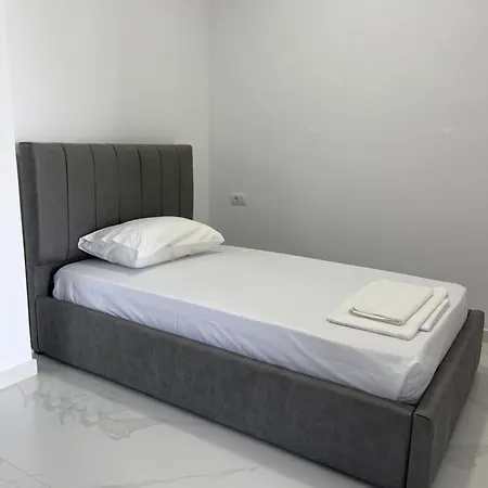 Apartament White House Dami